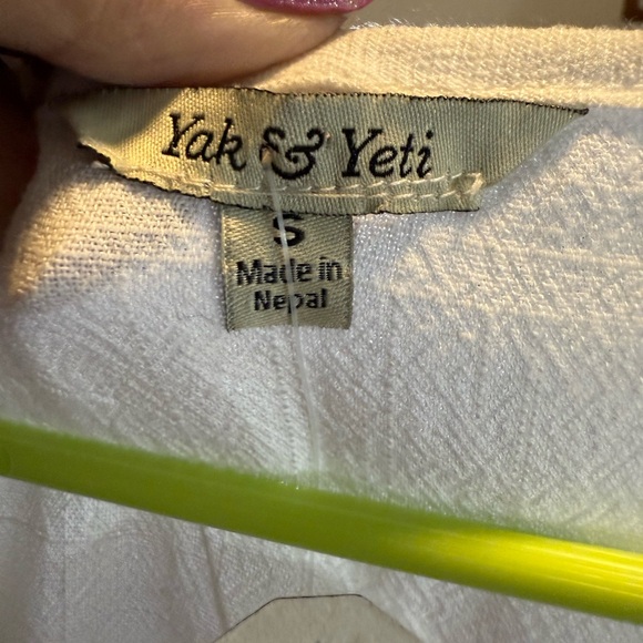 Chic White Sleeveless Midi Dress - Picture 5 of 11